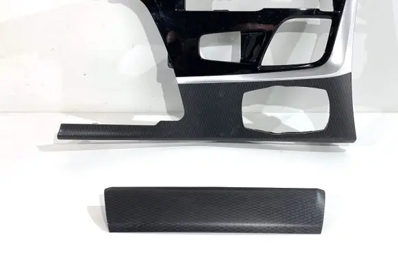 BMW 5 G30 G31 G38 Dashboard trim 9882259