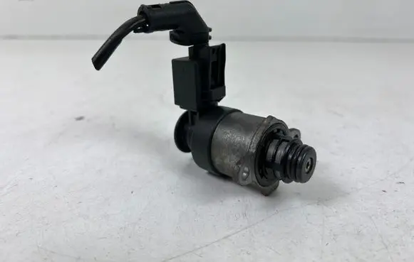 BMW 3 F30 F35 F31 Fuel pressure regulator 0928400798 1091540934