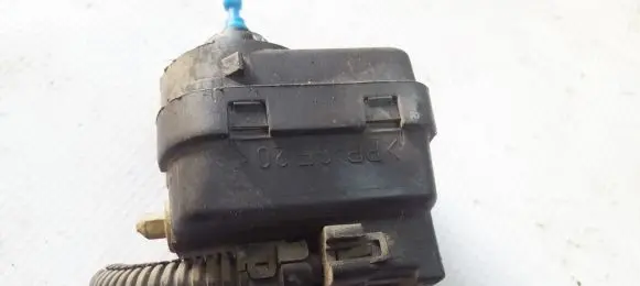 Renault Espace III Headlight level adjustment motor 
