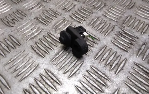 Nissan Qashqai Rear door sensor 