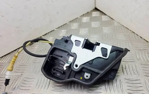 BMW 5 F10 F11 Rear door lock 7202147