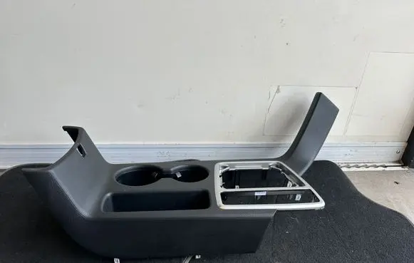 KIA Sportage Center console 84651F1MA0 84651-F1601 84651-F1TA0WK