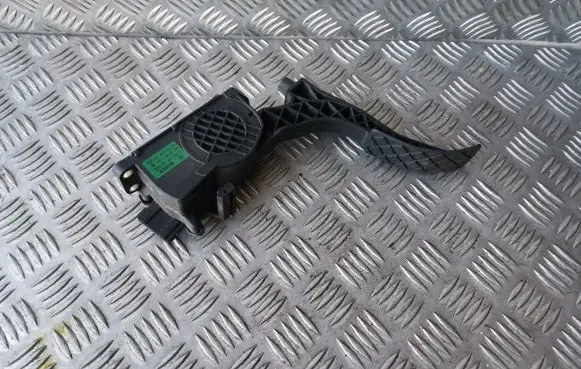 Skoda Fabia Mk2 (5J) Accelerator throttle pedal 0280755063 6Q1721503F