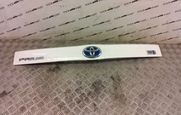 Toyota Prius (XW30) Tailgate trim 76801-00900