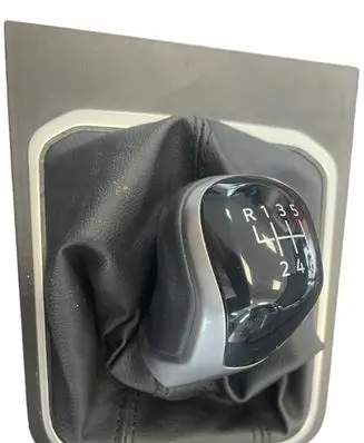 Volkswagen Caddy Gear lever shifter trim leather/knob 2K7711113B