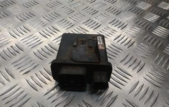 Rover 414 - 416 - 420 Coolant fan relay YWB100800