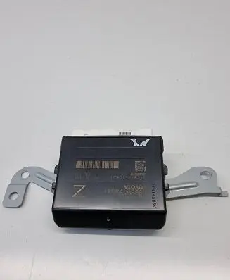 Lexus NX Tailgate/trunk control unit/module 8922278031