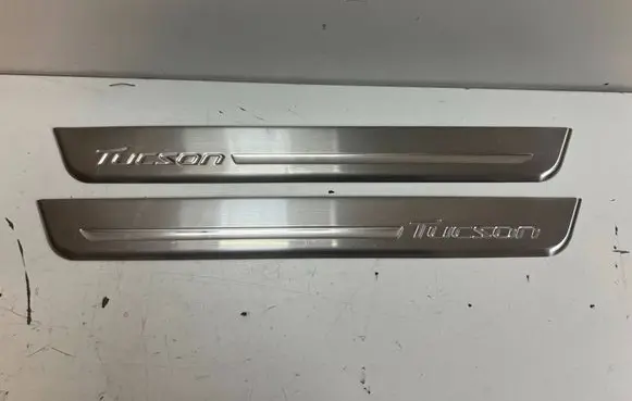 Hyundai Tucson TL Front sill trim cover D7450ADE00ST