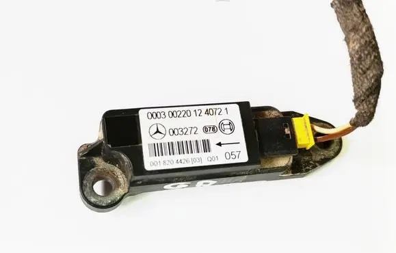 Mercedes-Benz C W203 Airbag deployment crash/impact sensor 00030022012