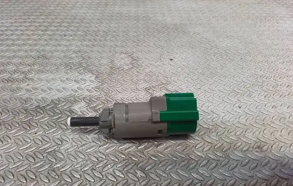 Toyota Proace Brake pedal sensor switch 9818232580