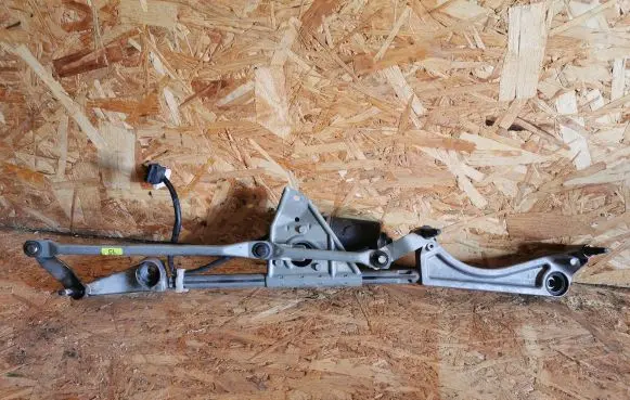 Mercedes-Benz CLC CL203 Front wiper linkage and motor A2038240105 A2038204842 5697901