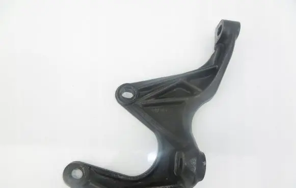 Volvo XC90 Engine mounting bracket 30735708