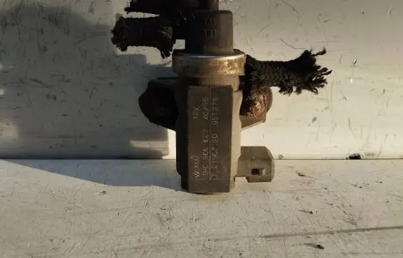 Volvo S80 Turbo solenoid valve 72190320
