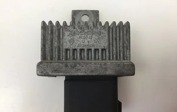 Nissan Primastar Glow plug pre-heat relay 7700115078