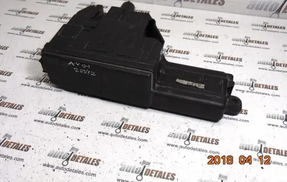 Toyota Avensis T220 Fuse box set