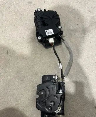 BMW 5 F10 F11 Central locking motor C17291101 16367210 UA733064903