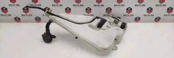 BMW 4 F32 F33 Windshield washer fluid reservoir/tank 7241679 0203161321 14607211