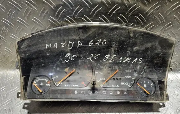 Mazda 626 Speedometer (instrument cluster) GJ84A