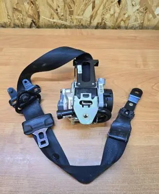Volvo S60 Front seatbelt 616155700