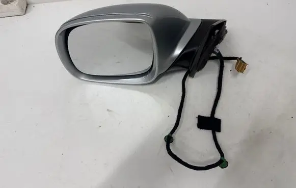 Volkswagen Touareg I Front door electric wing mirror E1030058 E1020932