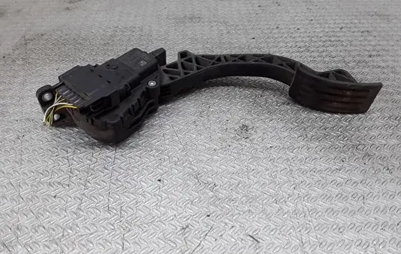 Ford Focus C-MAX Accelerator throttle pedal 3M519F836AF