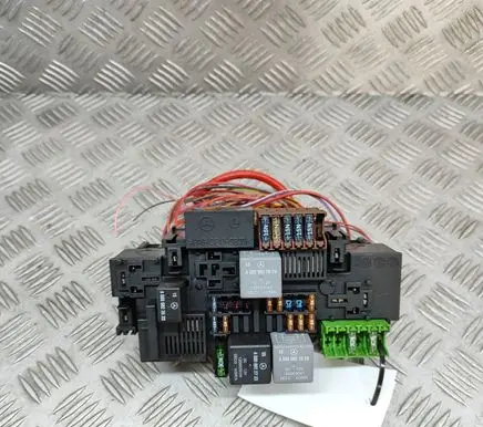 Mercedes-Benz C W205 Fuse module A2229063701