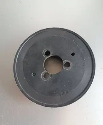 Audi Q7 4L Water pump pulley 059121031L