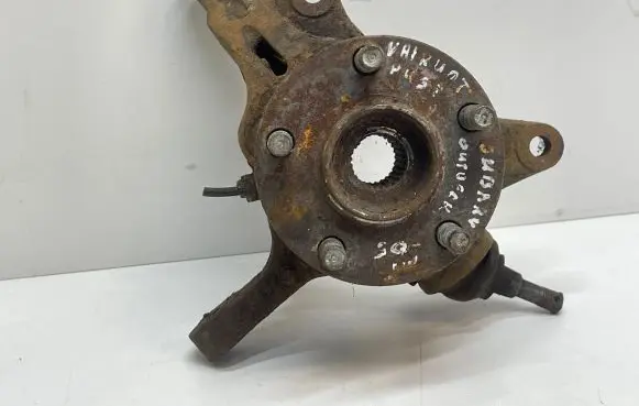 Nissan Qashqai Front wheel hub