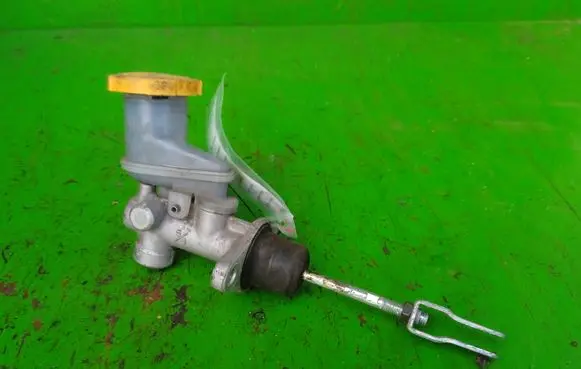 Subaru Legacy Brake booster