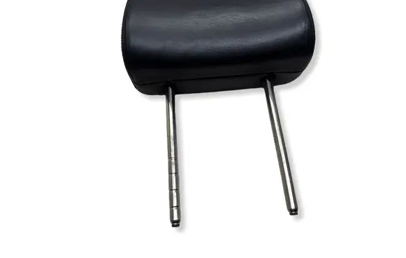 Volkswagen PASSAT B6 Front seat headrest 