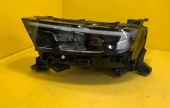 Opel Mokka B Headlight/headlamp 9834016880