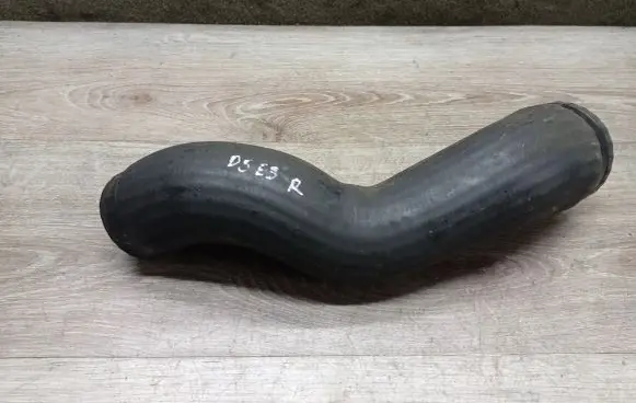 Volvo S60 Intercooler hose/pipe 30680218