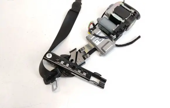 Mercedes-Benz C W204 Front seatbelt A2048606885