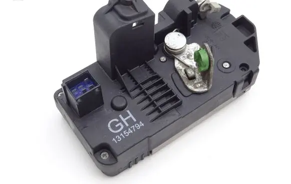 Opel Corsa C Rear door lock 13154794