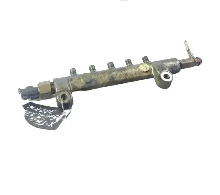 Nissan X-Trail T30 Fuel main line pipe 10F23 6100