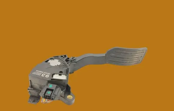 Nissan Micra Accelerator throttle pedal 180021HM0B