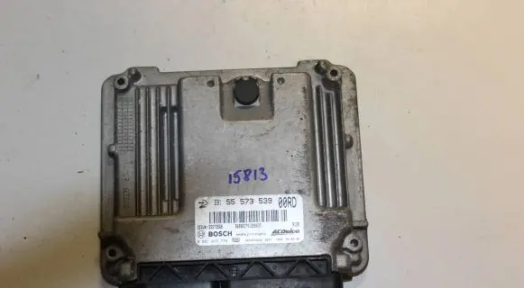 Opel Insignia A Engine control unit/module 55573539 55573560 0281015774