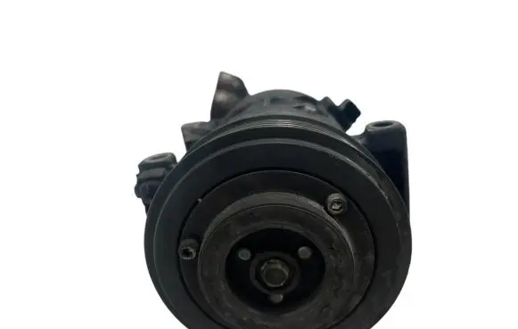 Citroen DS5 Air conditioning (A/C) compressor (pump) CZ520048390 813201