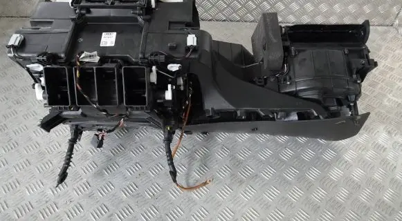 Audi A6 C7 Interior heater climate box assembly housing 4G1820005J