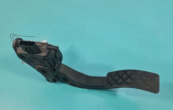 Audi A8 S8 D4 4H Accelerator throttle pedal 8K1723523A IMPRK1577261