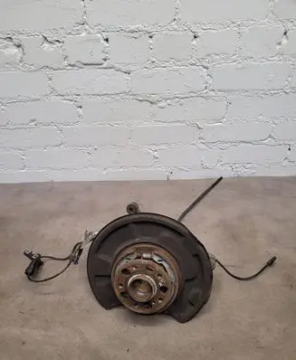 Mercedes-Benz CLS C219 Rear wheel hub