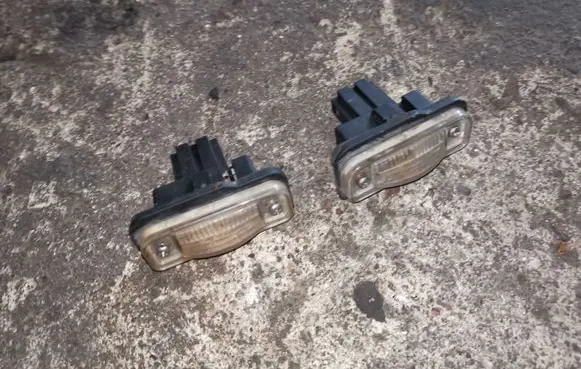 Mercedes-Benz E W211 Number plate light