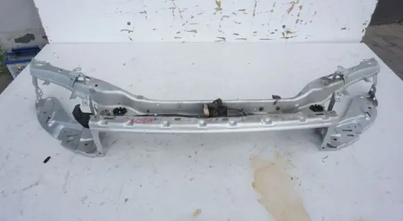 Volvo V50 Top upper radiator support slam panel 