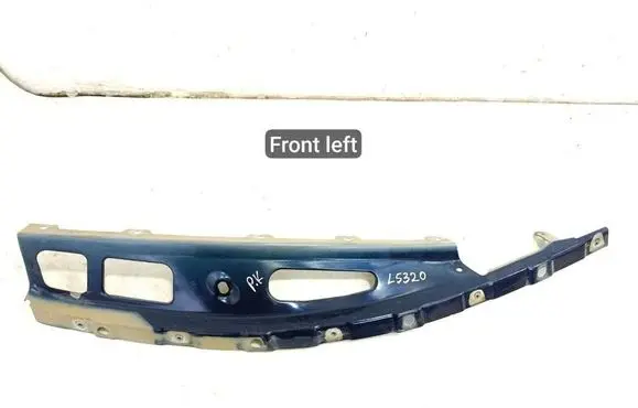 Maserati GranTurismo Fender mounting bracket