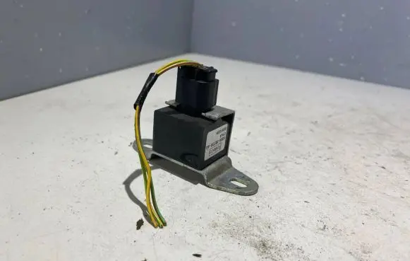 Volvo S80 Airbag deployment crash/impact sensor 6G9N5B739AA 20061024 CF9JA