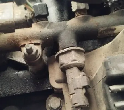Citroen C5 Fuel main line pipe