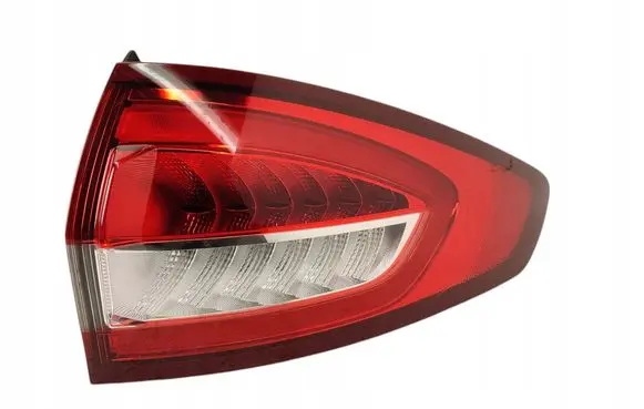 Ford Mondeo MK V Tailgate rear/tail lights 13404