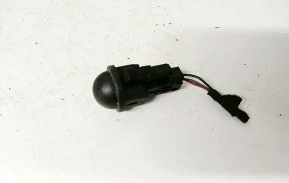 Sensor