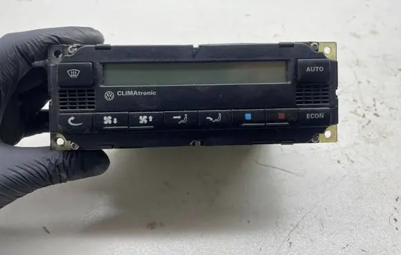 Volkswagen PASSAT B5 Climate control unit 5hb007617-10 3b1907044b