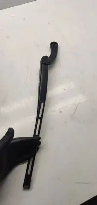 Audi A4 S4 B7 8E 8H Front wiper blade arm 8e1955407c